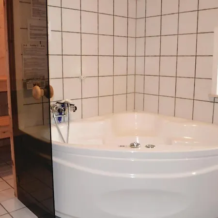 Сasa de vacaciones Beautiful Home In Oksbol With Sauna *